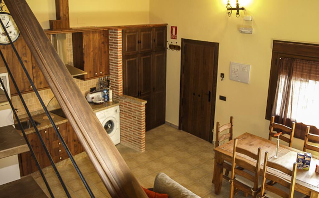 Apartamentos Rurales El Calama Zarza De Granadilla Rum bild