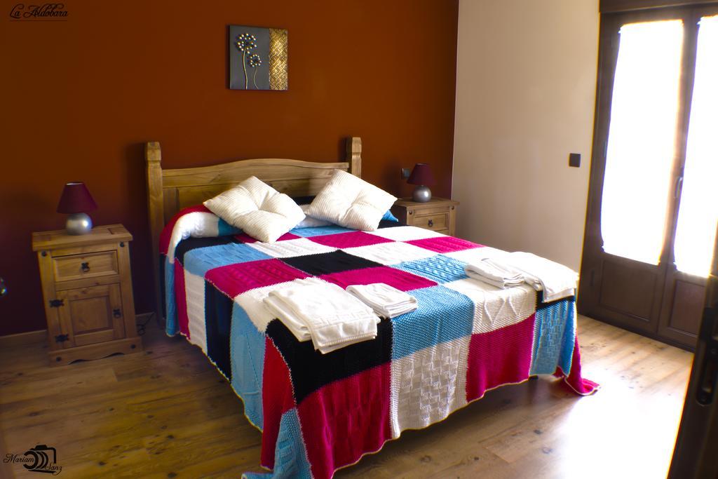 Apartamentos Rurales El Calama Zarza De Granadilla Exteriör bild
